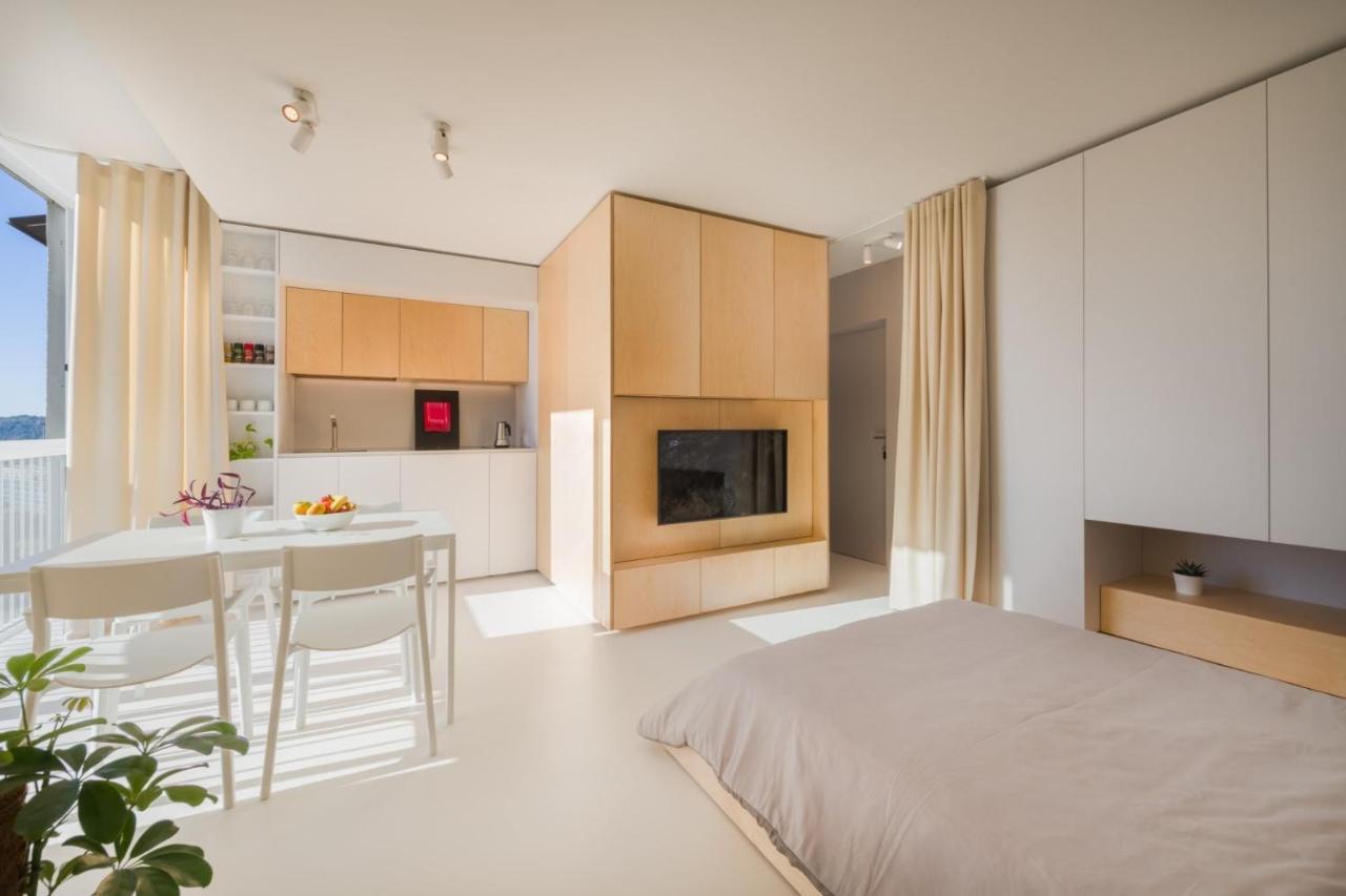 Elegant Studio Apartment With Panoramic View Nova Gorica Buitenkant foto